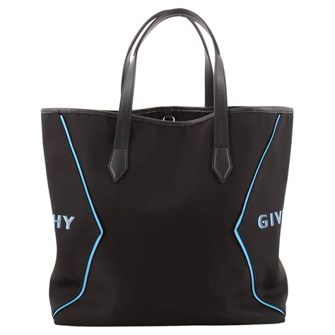 givenchy easy shopper|Medium G.